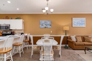 Dining - Serene pool peaceful first floor kitchen washer dryer (Myrtle Beach)