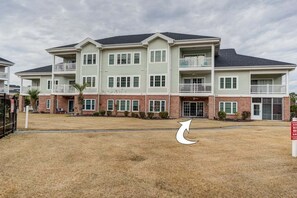 Exterior - Serene pool peaceful first floor kitchen washer dryer (Myrtle Beach)
