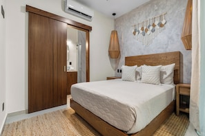 Primary Bedroom: Queen Bed, Night Tables With 2 Boho Chic Lamps, Closet & Private Bathroom - Located Right Next to the Entrance - La Querencia | Authentic Retreat in Romantic Zone (Puerto Vallarta)