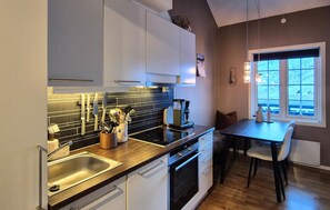 Refrigerador, horno, parrilla de estufa y lavavajillas 