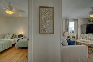2 bedrooms, Internet - Cozy 2BR retreat in North Topsail Beach, perfect for relaxing getaways (North Topsail Beach)