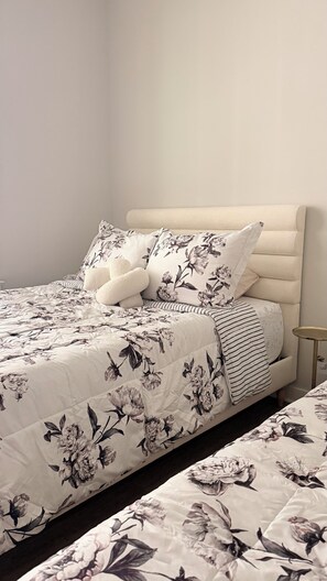 2 bedrooms, desk, iron/ironing board, free WiFi - The Ascendant Loft-Walk to River Street & Historic District (Savannah)