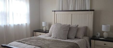 Bügeleisen/Bügelbrett, Bettwäsche