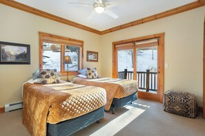 4 bedrooms, free WiFi, bed sheets - Bachelor Springs 44 - Luxury Retreat - 4 Bedrooms - Great For Couples & Families (Edwards)