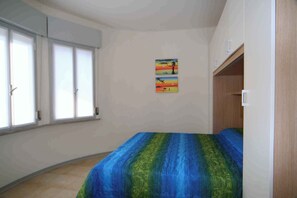 1 bedroom, WiFi - Holiday flat with air conditioning and balcony (Lignano Sabbiadoro)