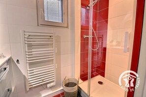 Shower, hair dryer, towels - La Petite Motte - SAINT JOUAN DES GUERETS (SAINT JOUAN DES GUERETS)