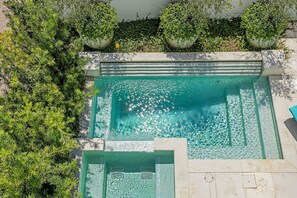 Beheizter Pool
