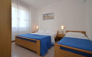 2 bedrooms - Holiday flat with air conditioning and balcony (Lignano)