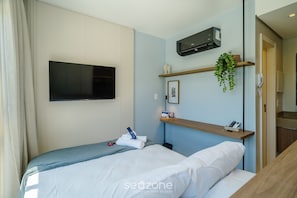 1 bedroom - Apt Center Lagoa w/ Rooftop Pool Lst0002 (Florianópolis)