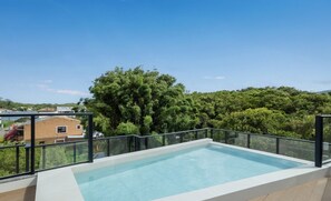 Unclassified image, 3 of 22, button - Apt Center Lagoa w/ Rooftop Pool Lst0002 (Florianópolis)
