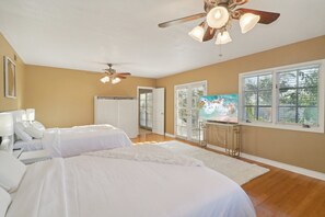 5 soverom, skrivebord, strykejern/-brett og wi-fi (inkludert)