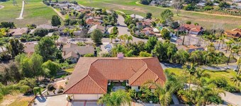 5BR - 4Bth Entire Grand Estate near Winery Fallbrook