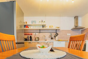 Coffee/tea maker, fridge, oven, stovetop - Home with pool and spa zone in peaceful nature near Plitvice. (Bjelopolje)