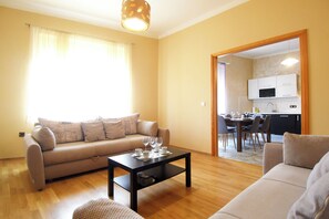 TV - Apartment Iris – Excellent Location in the Center of Pula (Pula)