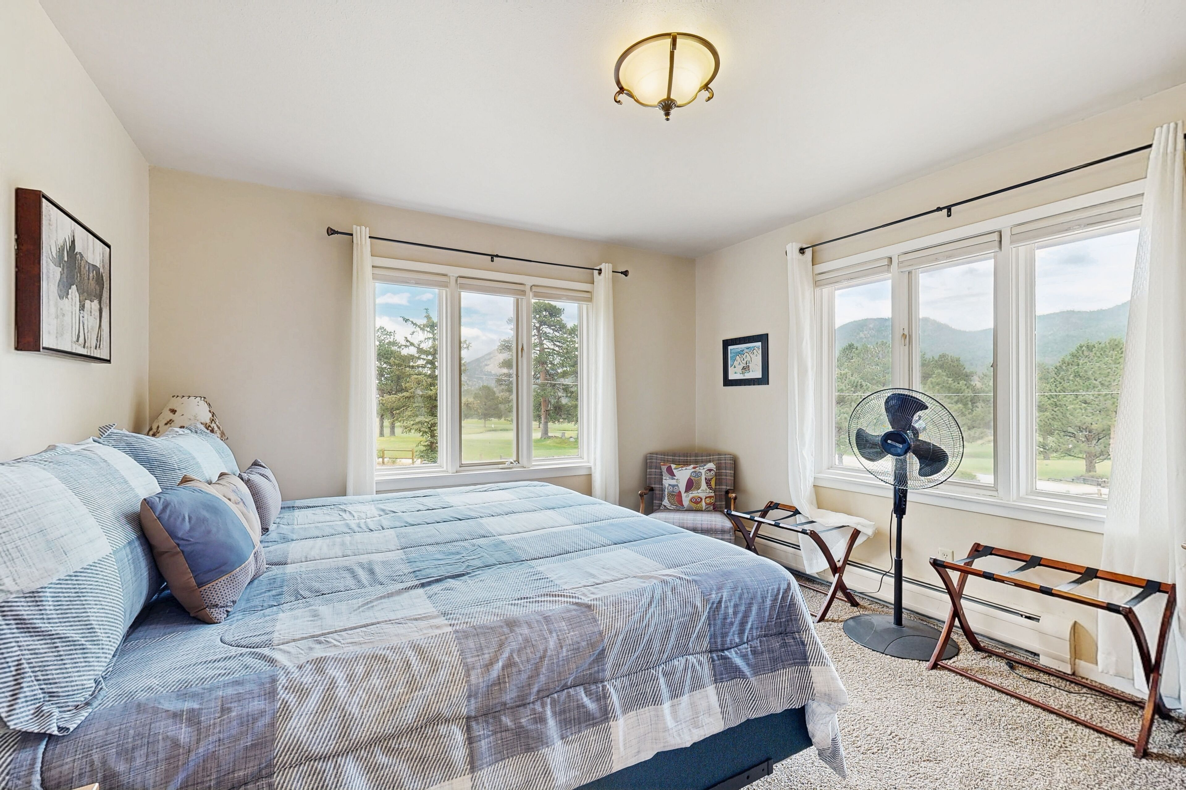 3 bedrooms, desk, iron/ironing board, free WiFi