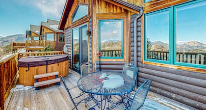 Two BR condo w/ Brand NEW HOT TUB and great views! Community pool perfect for kids