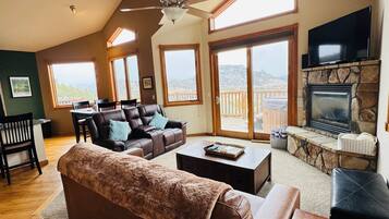 TV, fireplace, DVD player