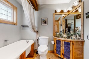 Een douche, handdoeken