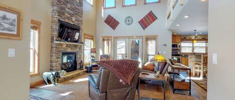 TV, fireplace, DVD player