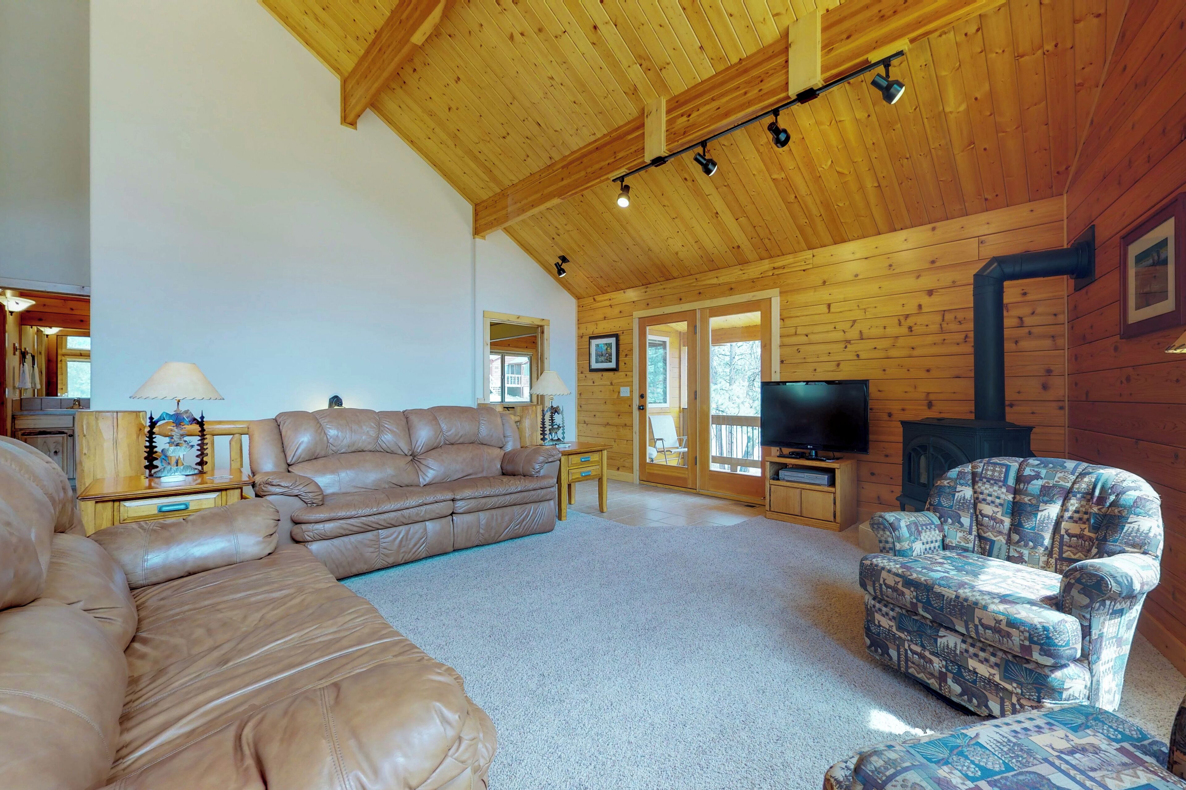 TV, fireplace, DVD player