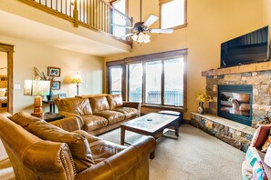 TV, fireplace, DVD player
