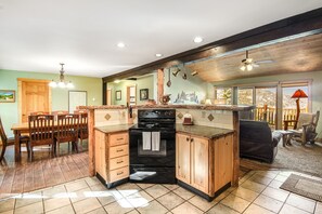 Interior - Cabin with an amazing mountain view, gas fireplace, two decks, & WiFi (Estes Park)