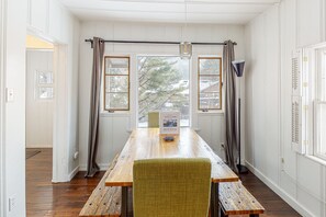 Dining - Renovated mountain view home with patio, grill, sauna, washer/dryer, & WiFi (Estes Park)