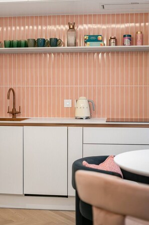 House - Stylish Marylebone 1BR Home With Central AC (London)