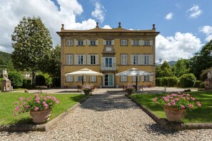 Exterior - Villa Byni - Luxury Villa in Tuscany (Lucca)
