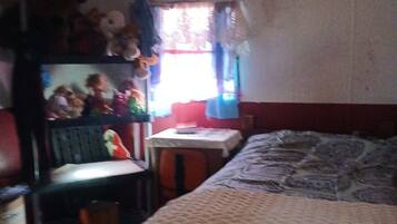 2 bedrooms, iron/ironing board, Internet, bed sheets
