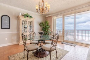 Dining - Hidden Luxury 703-Gulf-Front Luxury-Sleeps 10 (Panama City)