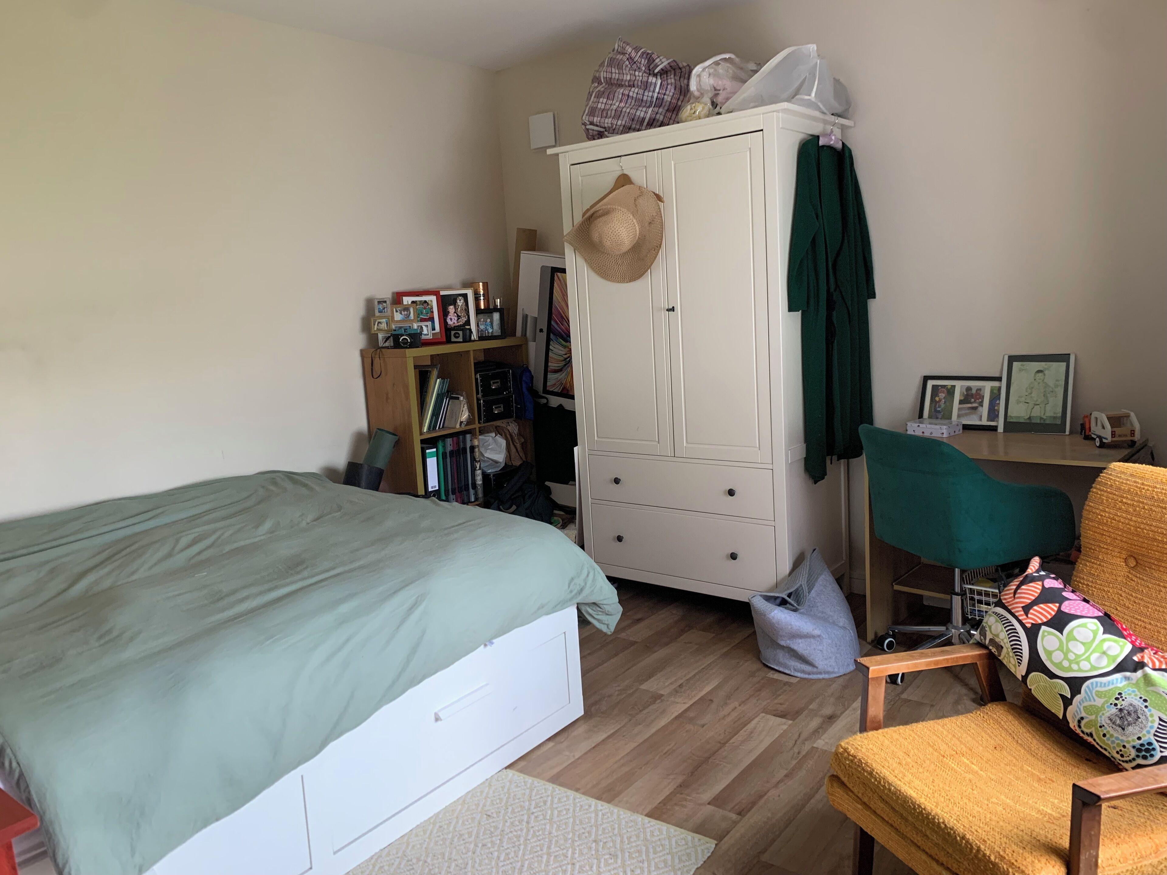 3 bedrooms, WiFi, bed sheets