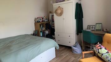 3 bedrooms, WiFi, bed sheets