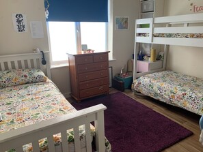 3 bedrooms, WiFi, bed sheets
