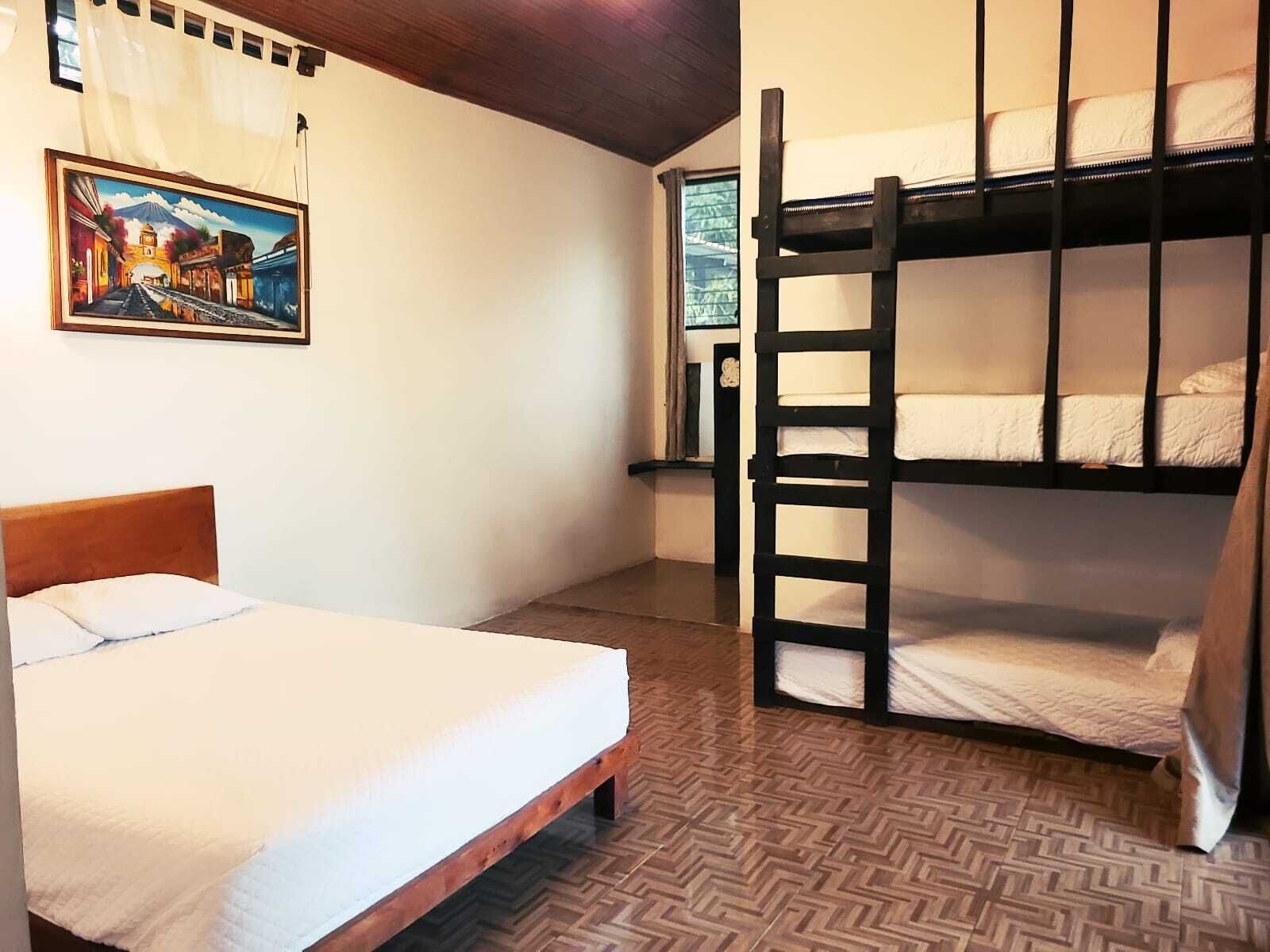 1 soverom, skrivebord, strykejern/-brett og wi-fi (inkludert)