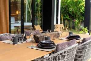 Deluxe Villa, Garden View | Dining - Tropical Villa Raya (Ungasan)