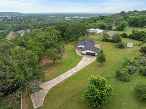 Exterior - Charming 3-bedroom house in tranquil Fort Smith with AC (Fort Smith)