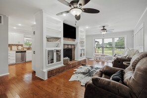 Interior - Charming 3-bedroom house in tranquil Fort Smith with AC (Fort Smith)