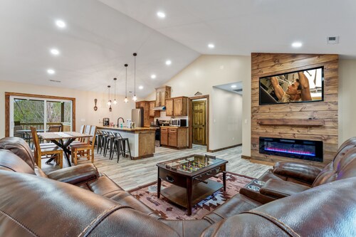 Brand New Farmhouse! A Little Slice of Rustic