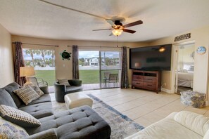 Smart TV - El Matador 514 - FREE TICKETS!! Your stay includes free tickets to many area attractions! (Fort Walton Beach)