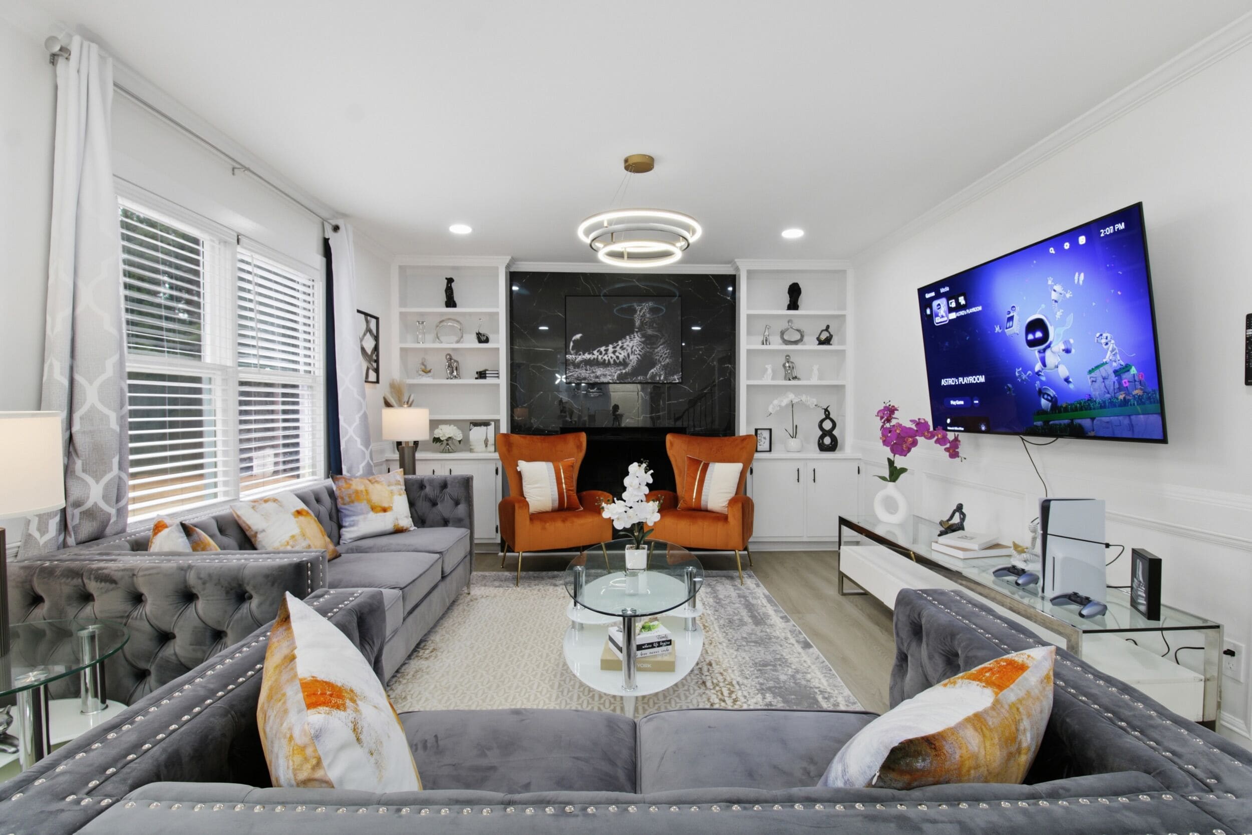 TV connectée, cheminée, jeux vidéo