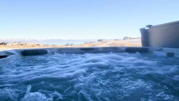 Bain à remous extérieur