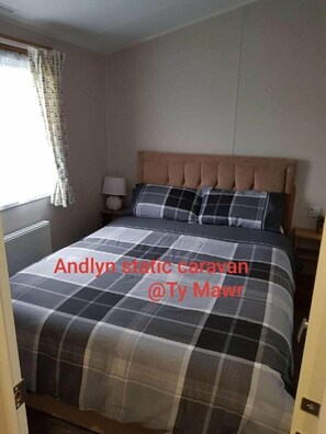 4 bedrooms, individually decorated, individually furnished, free WiFi - Ty Mawr Holiday Park - Holiday Accommodation 9766 (Abergele)