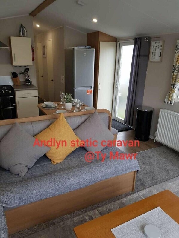 Living area - Ty Mawr Holiday Park - Holiday Accommodation 9766 (Abergele)
