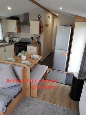 Interior - Ty Mawr Holiday Park - Holiday Accommodation 9766 (Abergele)