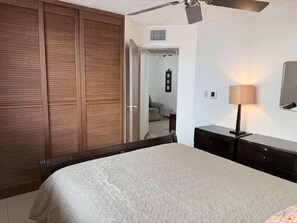 2 عدّة غرف نوم ومكواة/لوح كي وواي فاي مجانًا وملاءات أسرّة