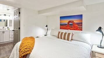 3 sovrum, skrivbord, strykjärn/strykbräda och resesäng