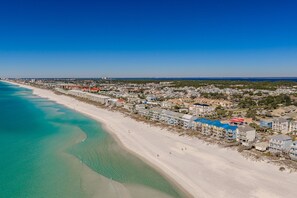 On the beach - Right On The Sand! Amazing Views! Sunchase 3A (Miramar Beach)