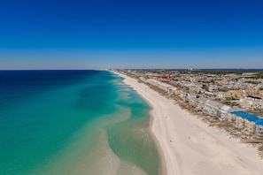 On the beach - Honeymoon Studio* Directly On Sand* Sunchase 3B (Miramar Beach)
