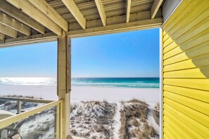 On the beach - Sunchase 7A - Directly On The Beach! Sleeps 8-Walk to Restaurants, AMAZING VIEWS! (Miramar Beach)